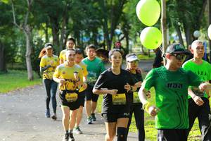 BIB: 0957
                            <button type="button" onclick="openModal(5126895)" class="btn btn-primary btn-sm float-right btn-popup" data-toggle="modal" data-target=".modal-high-quality">
                        <i class="fas fa-shopping-cart"></i> Add to Cart
                    </button>
                                            <button type="button" onclick="isThisMe(5126895, true)" class="btn btn-success btn-sm float-right btn-popup btn-isme hidden" data-toggle="tooltip" data-placement="bottom" title="นี่คือรูปของคุณใช่ไหม คลิกที่นี่เพื่อเอาเข้าอัลบั้ม">
                        <i class="fas fa-plus"></i> Add to album
                    </button>
                    <button type="button" onclick="isThisMe(5126895, false)" class="btn btn-warning btn-sm float-right btn-popup btn-isnotme hidden">
                        <i class="fas fa-ban"></i> Remove from album
                    </button>